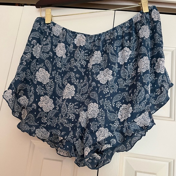 Chelsea28 Sleep Shorts - Picture 2 of 2